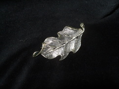 vintage silver tone leaf brooch pin signed tara